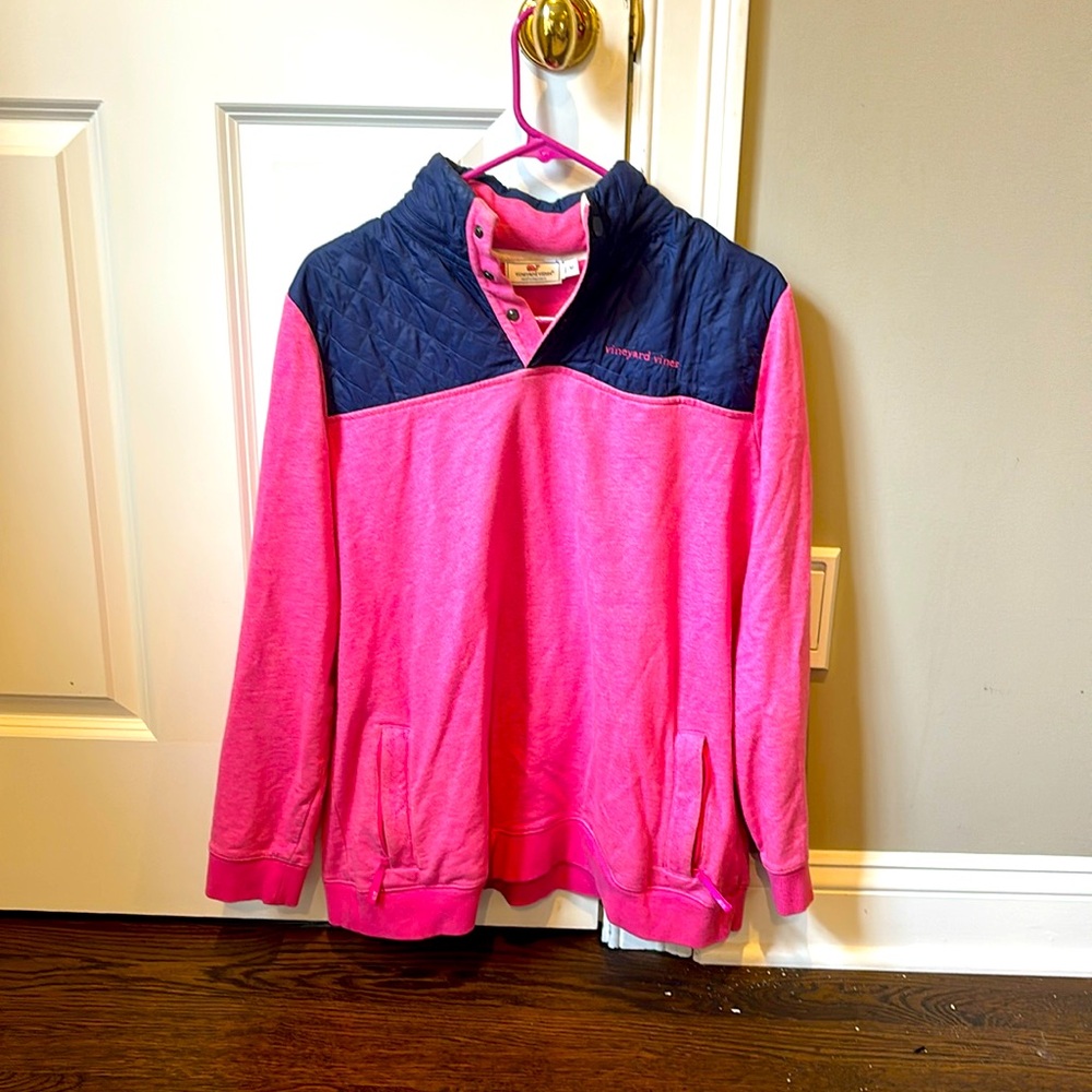 Vineyard vines sweatshirt